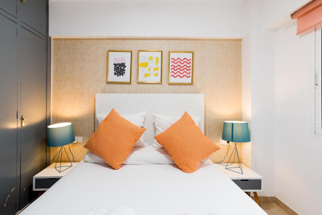 Mp7 Renovated Apartment Right On The Beach 700 Meters Away From Old Town Málaga Buitenkant foto